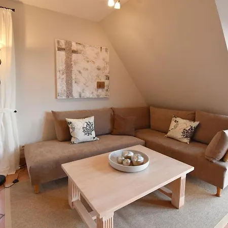 Appartement Lorens-de-hahn-str 71, App 8 *